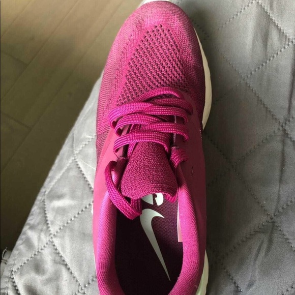 Brand new Nike odyssey pink runners - Picture 3 of 3